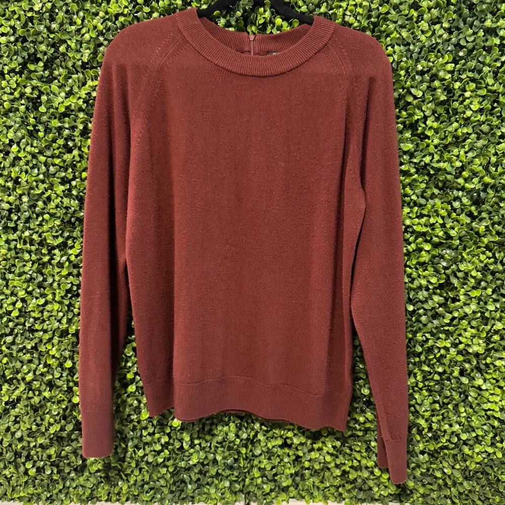 Maroon sweater